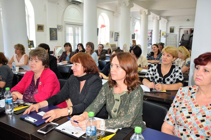 Political Clubs of Women 50/50: "Women from Moldova can and must take power"