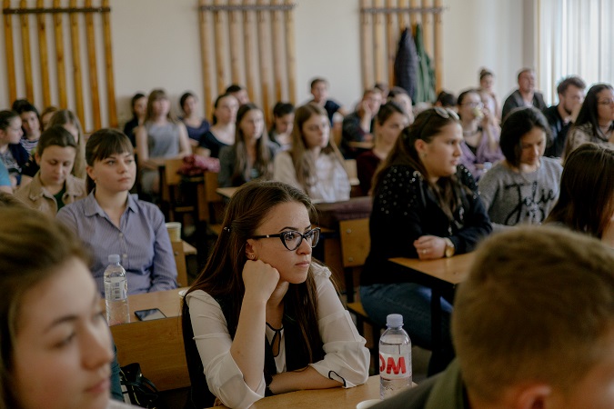 In Moldova, students discuss gender bias, and dare to dream